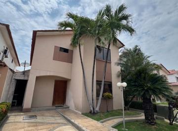 Casa de 3 habitaciones, Guayaquil · Casa de 2 Pisos en Urbanización Privada - Ciudad Celeste
