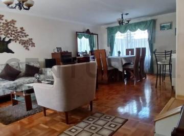 Casa · 165m² · 4 Habitaciones · 2 Estacionamientos · En Venta Casa en Carcelen