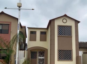Casa · 120m² · 3 Habitaciones · 1 Estacionamiento - GUIA INMOBILIARIA · Vendo Casa Dos Plantas Urbanización Villa Club