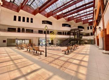 Oficina comercial , Quito · Edificio de Oficinas o Locales Comerciales en La Carolina