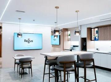 Oficina comercial en Alquiler Samborondón · En Alquiler Oficinas Amobladas Coworking 31 m² - Edif. Arcos Plaza - Vía a Samborondón Km 1.5