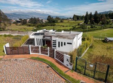 Casa de 3 habitaciones, Quito · Venta Casa Una Planta – Urb. Navarra 1 | Sector El Colibrí | Valle de Los Chillos