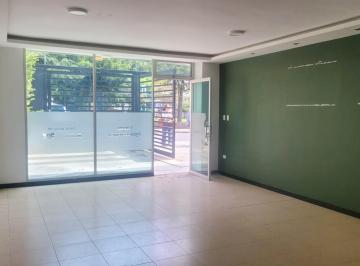 Local comercial · 72m² · 1 Estacionamiento · Renta Local Comercial, 72 m² y 90 m² Más Parqueadero, El Inca Residencial Gb.
