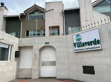 Casa de 2 habitaciones, Quito · Vendo Casa en Conjunto Carcelén Cerca Al Hospital - Oportunidad