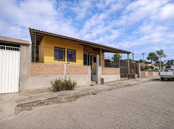 Casa · 91m² · 3 Habitaciones · 1 Estacionamiento · Casa en Tarqui