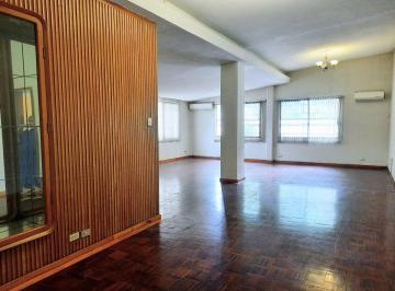 Casa de 8 habitaciones, Guayaquil · Venta de Casa Esquinera de 800 m² con Uso de Suelo Comercial en Urdesa