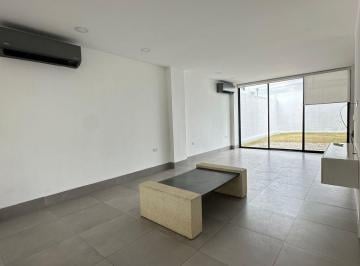 Casa de 2 habitaciones, Guayaquil · Casa de Estreno con Dorm. Amplios