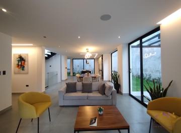 Casa · 170m² · 3 Habitaciones · 2 Estacionamientos · Venta Casa 3 Dorm. - Intervalles