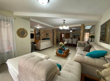 Casa de 5 habitaciones, Guayaquil · En Venta: Hermosa Casa en Urbanización Polaris