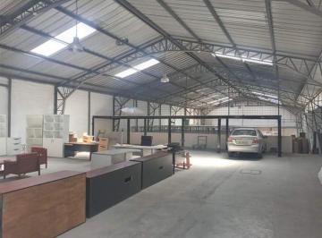 Bodega-Galpón , Quito · Vendo o Arriendo Bodega de 1.326 m² de Terreno y 1.332 m² de Construcción, Eloy Alfaro Norte Quito