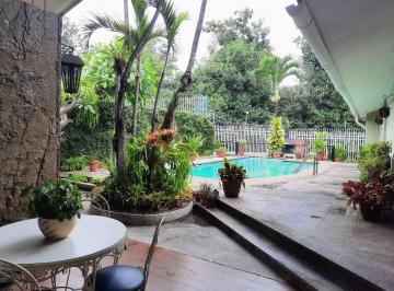 Casa de 4 habitaciones, Guayaquil · Hermosa Casa Esquinera de Venta en Urdesa