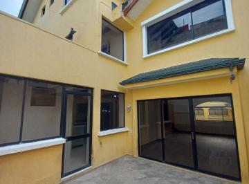 Casa de 4 habitaciones, Quito · Venta Casa 4 Dorm. Cerca a Universidad San Francisco, Cumbayá