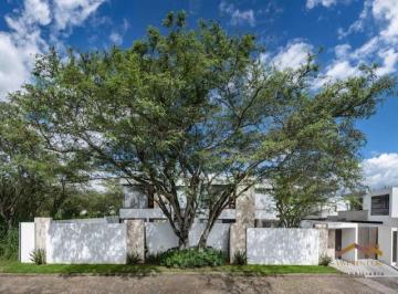 JARDIN · Vendo Casa en Puembo, 3 Dorm. con Espacio Verde y Arboles Importantes