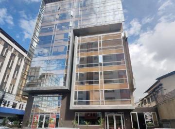 Oficina comercial , Quito · Oficina Espaciosa en Venta - La y