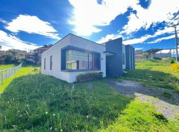 Casa de 3 habitaciones, Cuenca · Se Vende Amplia Casa con Espacios Verdes, 3 Dormi. Cuenca Oportunidad de Inversión