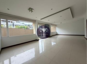 Departamento · 200m² · 3 Habitaciones · 4 Estacionamientos · Alquiler Hermoso Departamento 3 Dorm., Amplio Jardín, Sector Miravalle