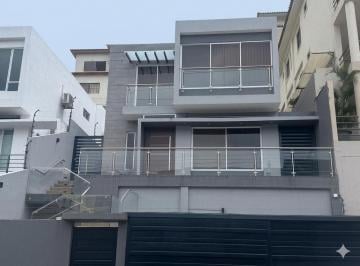 Casa de 3 habitaciones, Guayaquil · Alquiler Casa con Piscina, Acabados de Lujo en Urbanización Ceibos Norte/ Los Ceibos
