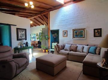Casa de 4 habitaciones, Quito · Venta Casa 4 Dorm Los Chillos Sangolquí, Urbanización Privada