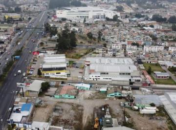 Terreno / Lote , Quito · Terreno 8.508 m² Industrial Mediano Impacto en La Panamericana Norte
