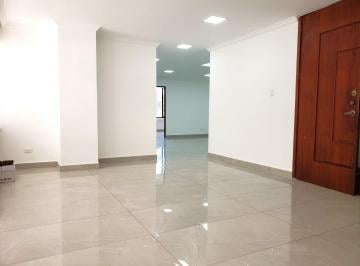 Oficina comercial · 120m² · 2 Estacionamientos · Renta Oficina Av Amazonas Edificio Corporativo Cerca Ceq