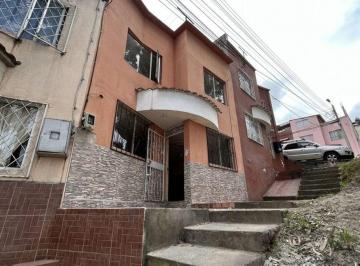 Casa de 3 habitaciones, Quito · Casa en Venta La Biloxi Terraza y Vista Panorámica