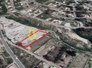 Terreno / Lote · 3800m² · Terreno en Mitad del Mundo a 1 Medio Km Hacia Calacali