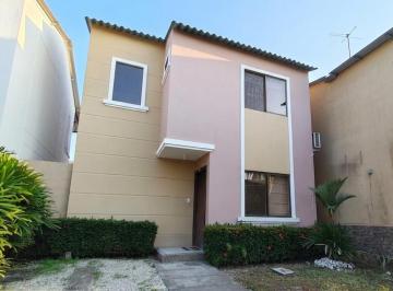Casa · 79m² · 3 Habitaciones · 1 Estacionamiento · Casa en Venta, Urbanizacion La Joya Etapa Gema, Irir
