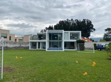 Casa de 3 habitaciones, Quito · Casa en Venta Valle de Los Chillos