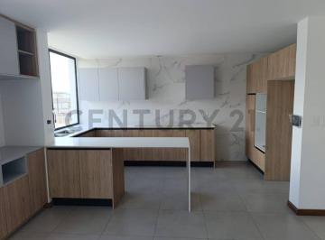 Casa · 222m² · 3 Habitaciones · 2 Estacionamientos · Casa por Estrenar Norte de Quito en Conjunto