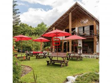 Hacienda-Quinta · 866m² · 7 Habitaciones · 15 Estacionamientos · Vendo Propiedad en Guayabamba 7486.78 m² Terreno y Contruccion de 866.32 m²