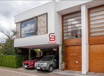 Casa · 248m² · 3 Habitaciones · 2 Estacionamientos · Casas en Venta 3 Dorm. – Puembo, Conjunto Privado