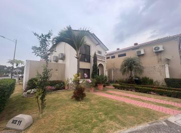 Vista frontal de la casa · Casa en Venta, Ciudad Celeste, Samborondon, Elimo