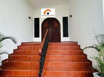 Casa de 9 habitaciones, Guayaquil · Urdesa Central, 980 m² Vendo Casa con Piscina, Parqueos, 9 Habitaciones