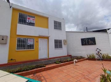 Casa de 3 habitaciones, Quito · Venta Casa Conjunto Balacones del Recreo (Cc El Recreo)