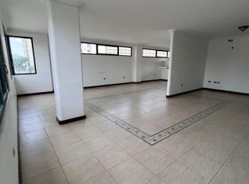Oficina comercial , Guayaquil · Kennedy Norte Amplia Oficina Edificio con Ascensor