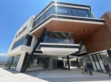 Local comercial , Quito · En Renta Plaza Comercial en Cumbaya
