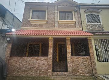 Casa · 119m² · 4 Habitaciones · Se Vende Casa en Mucho Lote 1, Norte de Guayaquil, Anaa