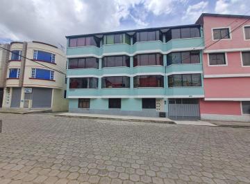Casa de 18 habitaciones, Quito · Casa Amplia Rentera de 8 Departamentos