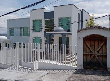 Casa de 3 habitaciones, Quito · Casa con 3 Recámaras en Venta en Cumbayá, 315 m² de Terreno