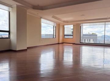 Departamento de 4 habitaciones, Quito · Vive El Lujo en Quito Tenis: Penthouse Único