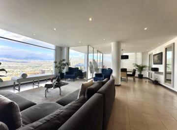 Departamento · 216m² · 3 Habitaciones · 2 Estacionamientos · Departamento con Vista de Venta en Cumbaya