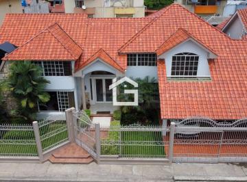 Casa de 4 habitaciones, Machala · Casa de Lujo en Venta en Sector Unioro, Machala – Exclusividad y Ubicación Privilegiada