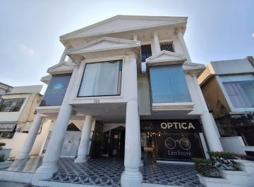 Oficina comercial · 140m² · Alquiler Oficina Urdesa Central