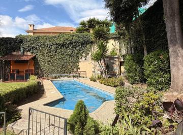 Casa de 4 habitaciones, Quito · Casa con 4 Recámaras en Venta o Renta en Cumbayá, 934 m² Terreno. Sharon Reed