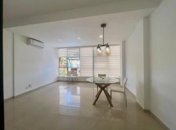 Departamento de 2 habitaciones, Guayaquil · Vendo Departamento Urdesa Central