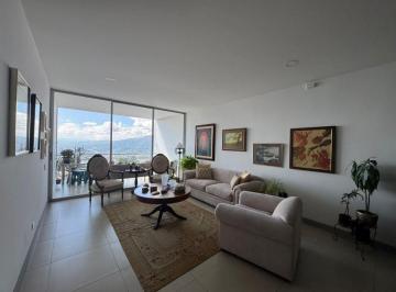 Departamento de 3 habitaciones, Quito · Venta de Hermoso Departamento en San Juan Alto con Vista a La Ciudad