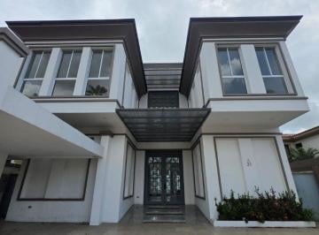 Casa de 5 habitaciones, Guayaquil · Alquilo Casa en Urb. Terra Sol