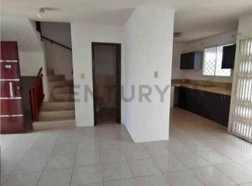 Casa · 97m² · 3 Habitaciones · 2 Estacionamientos · Se Vende Casa en Malaga 2