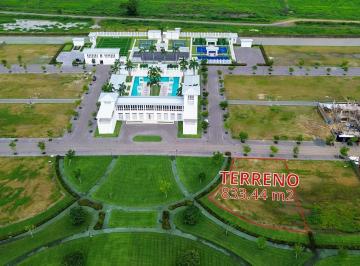 Terreno / Lote · 833m² · Terreno en Venta en Parques del Batán