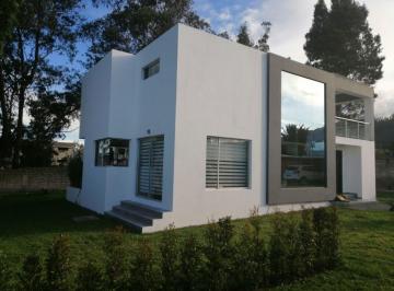 Casa de 3 habitaciones, Quito · Casa con 516 m² Terreno, 3 Dorm. en Venta en Llano Chico